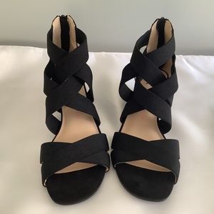 NWT Isaac Mizrahi Leather Black Sandals 8M